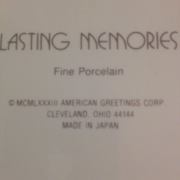 Mother Birthday Porcelain Plate;  6 1/4" with wall hanger - Picture 3 of 4